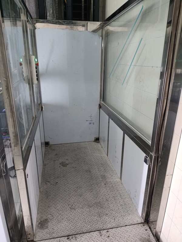 屋內立式油壓不銹鋼升降平台